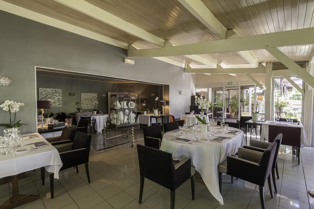 Logis Hotel - Restaurant Le Relais De Comodoliac サン・ジュニアン エクステリア 写真