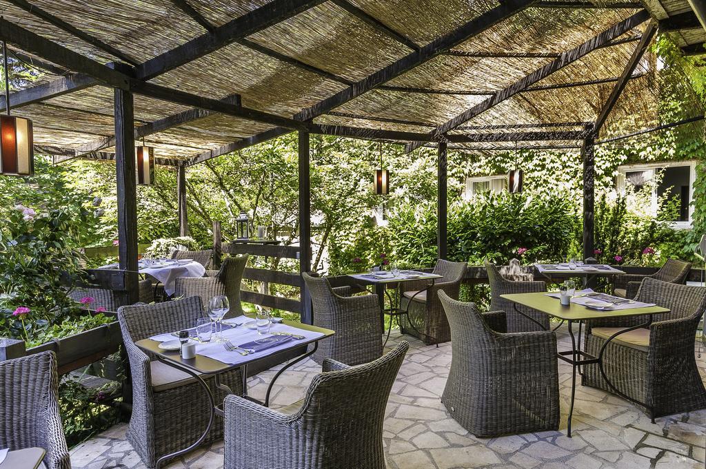Logis Hotel - Restaurant Le Relais De Comodoliac サン・ジュニアン エクステリア 写真