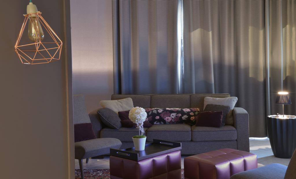 Logis Hotel - Restaurant Le Relais De Comodoliac サン・ジュニアン エクステリア 写真
