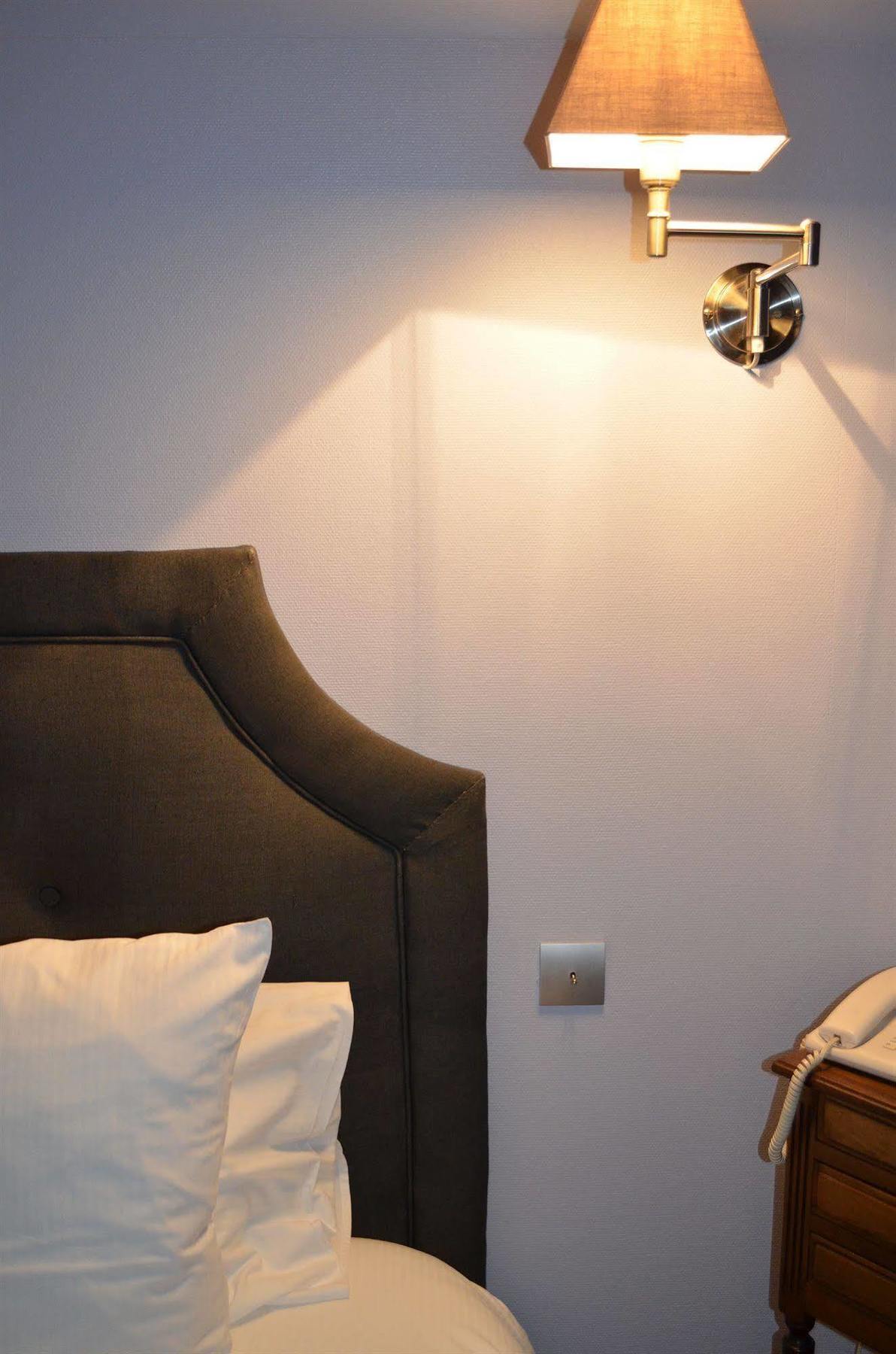 Logis Hotel - Restaurant Le Relais De Comodoliac サン・ジュニアン エクステリア 写真